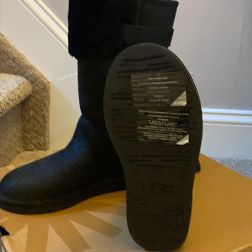 Ugg boot - Picture 4 of 5
